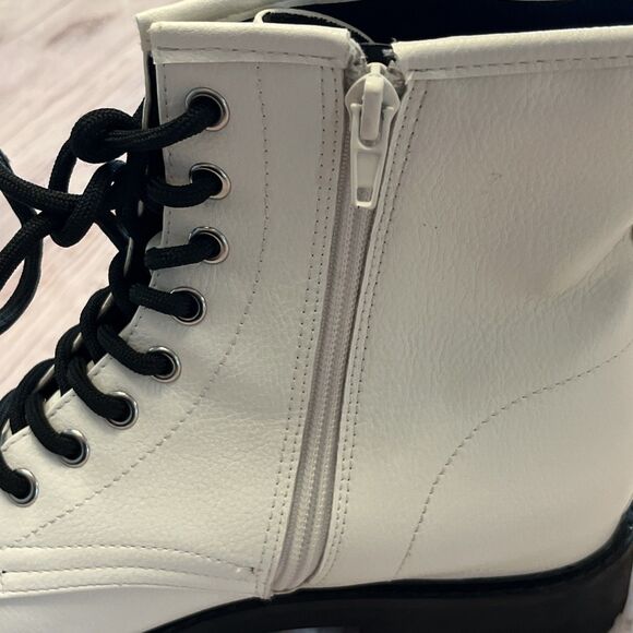 ESPRIT White and Black Shelby Booties White Vegan Leather Combat Boots Size 9 - Picture 9 of 12